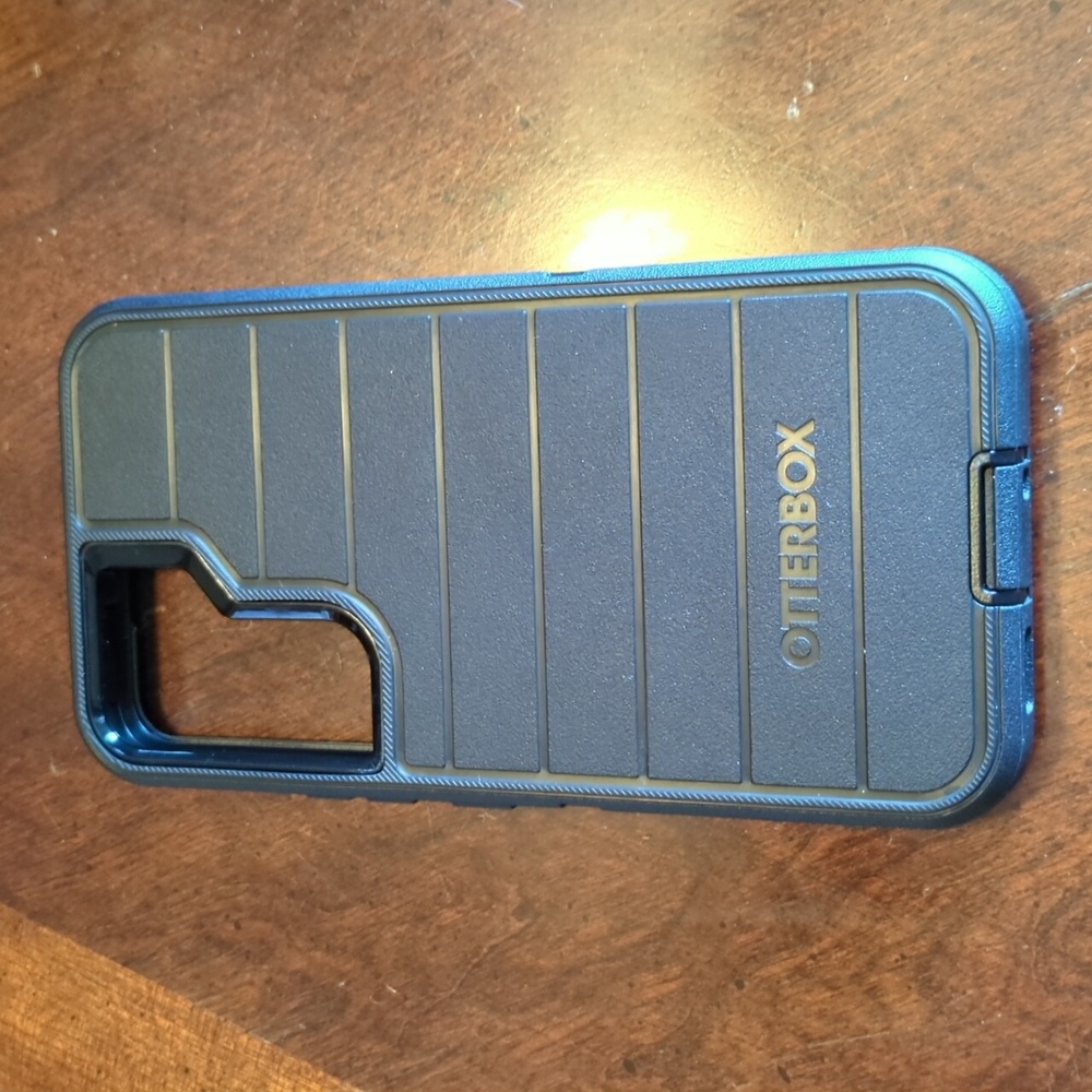 OtterBox I phone 13 case